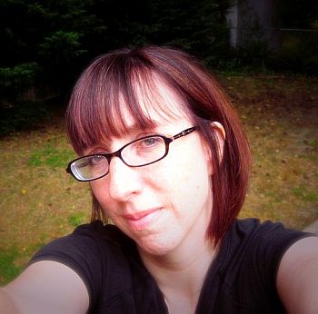 Julie Holetz
